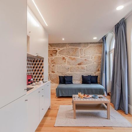Sweet Studio Apartment W/ Big Balcony By Lovelystay Porto Luaran gambar