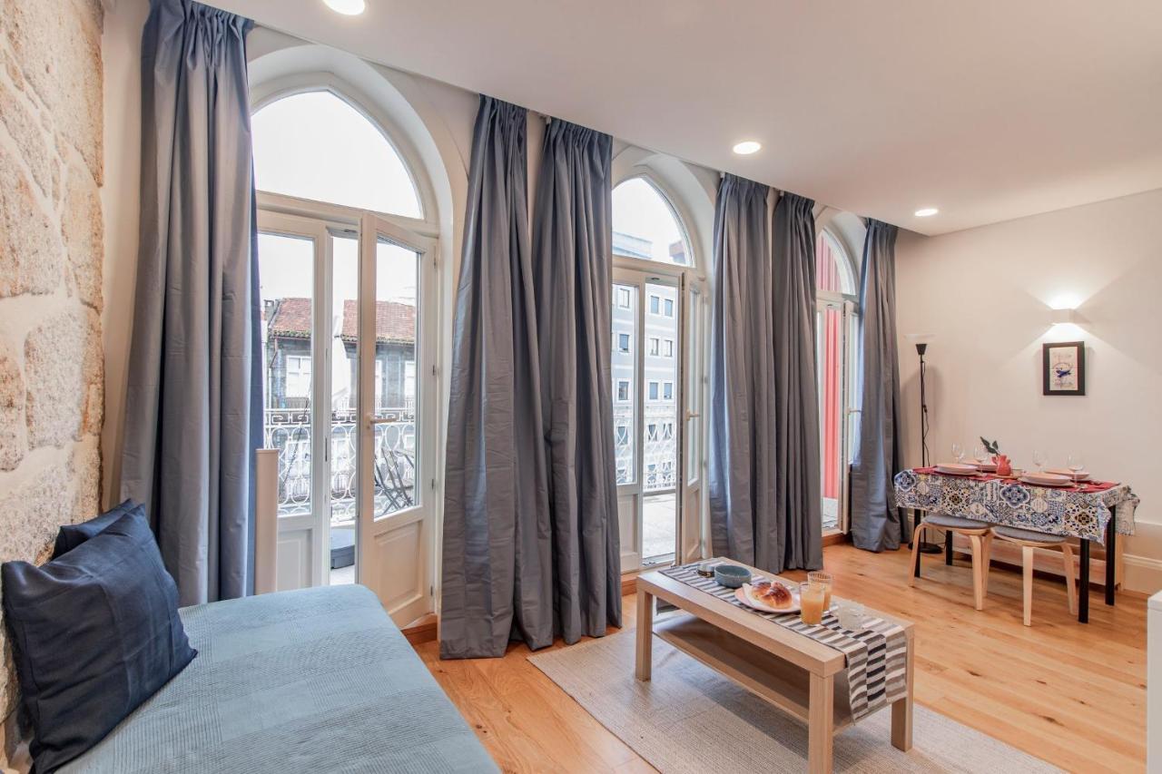Sweet Studio Apartment W/ Big Balcony By Lovelystay Porto Luaran gambar