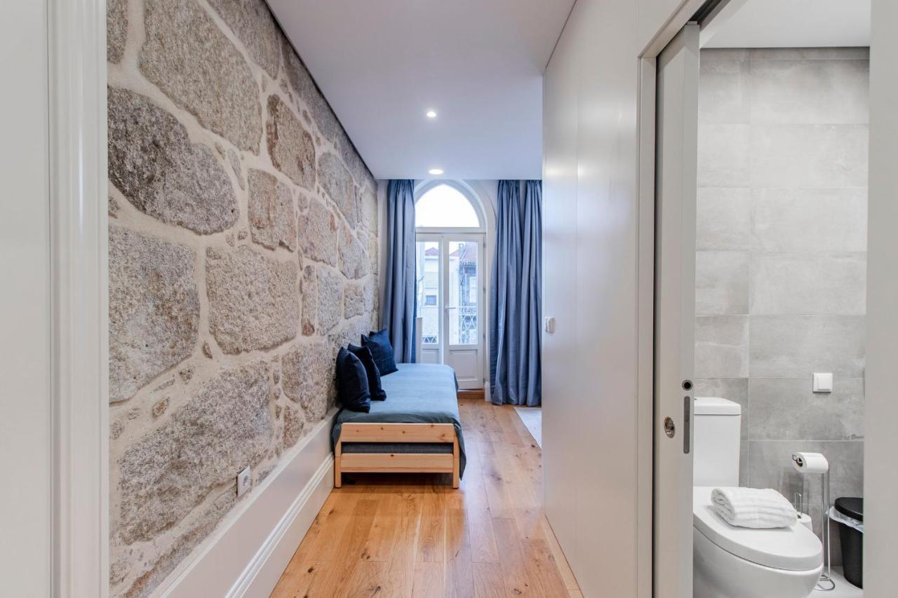 Sweet Studio Apartment W/ Big Balcony By Lovelystay Porto Luaran gambar