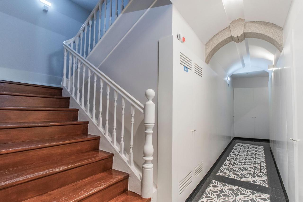 Sweet Studio Apartment W/ Big Balcony By Lovelystay Porto Luaran gambar